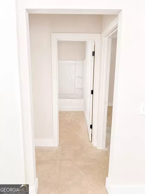 Entry Way - 563 High Rd, Carnesville, GA 30521 photo 2 of 3