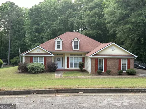135 Taylor Len Dr, Lagrange, GA 30240
