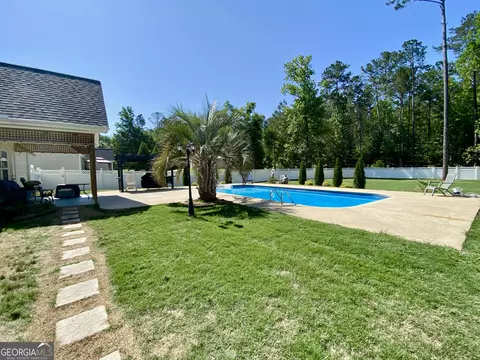 Exterior - 1358 Glass Bridge Rd, Lagrange, GA 30240 photo 4 of 8