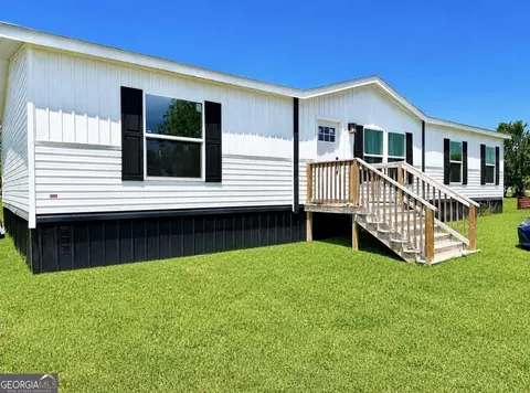 3968 Folks Cir, Blackshear, GA 31516