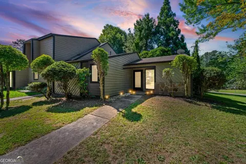 260 Toweridge Dr, Marietta, GA 30064