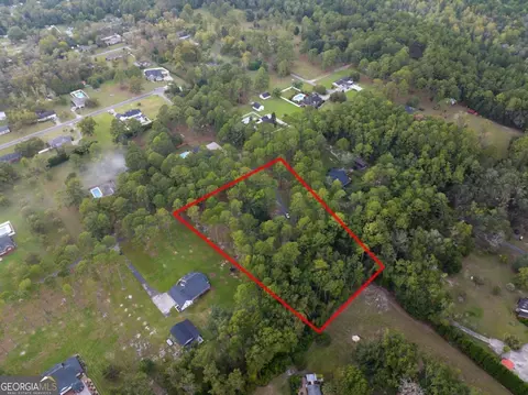 2784 Autumn Ridge Ln, Waycross, GA 31501