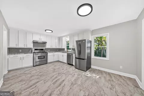Kitchen - 202 N Barnard Ave, Lagrange, GA 30241 photo 3 of 5
