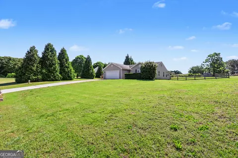 1902 Kirkland Ave, Statham, GA 30666