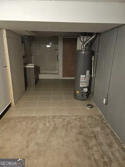 Bath - 6642 Doublegate Ln, Rex, GA 30273 photo 4 of 6