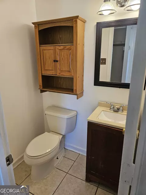 Bath - 6642 Doublegate Ln, Rex, GA 30273 photo 1 of 6