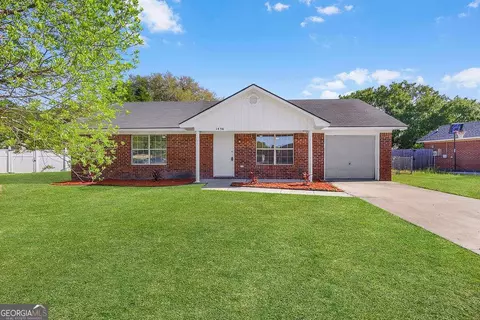 1456 Blackhawk Holw, Hinesville, GA 31313