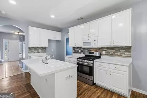 Kitchen - 117 Rendition Dr, Mcdonough, GA 30253 photo 1 of 3