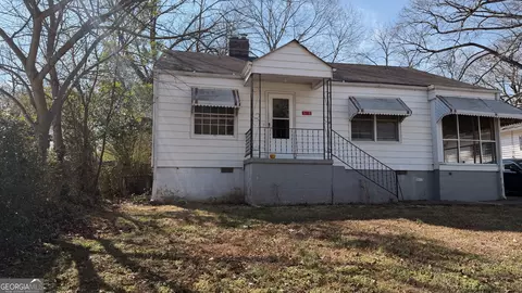 528 Lake Dr, Hapeville, GA 30354