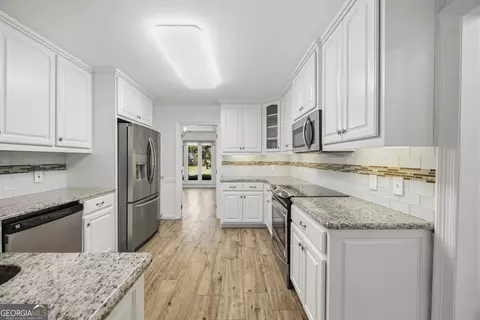 Kitchen - 7249 E Wynfield Loop, Midland, GA 31820 photo 2 of 4