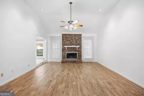 Living - 7249 E Wynfield Loop, Midland, GA 31820 photo 2 of 5