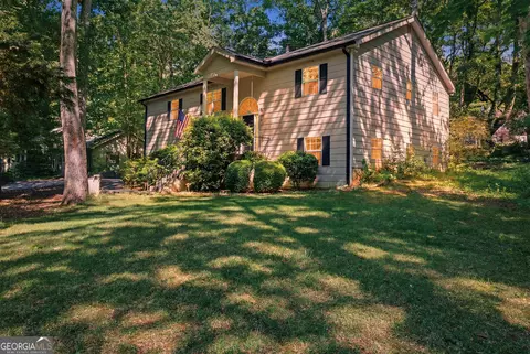 325 Springwood Dr, Clarkesville, GA 30523