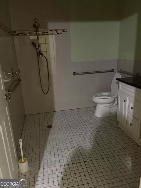 Bath - Undisclosed, Lagrange, GA 30241 photo 1 of 2