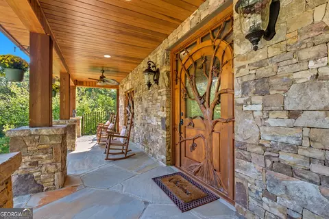 Exterior - 1091 Echota Rd, Clarkesville, GA 30523 photo 5 of 33