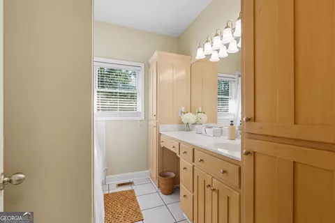 Bath - 1091 Echota Rd, Clarkesville, GA 30523 photo 5 of 8