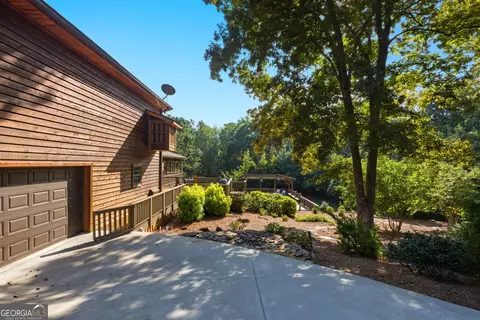 Exterior - 1091 Echota Rd, Clarkesville, GA 30523 photo 19 of 33