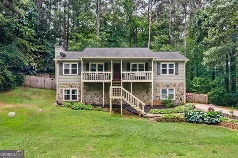 325 Presidential Dr, Dallas, GA 30157
