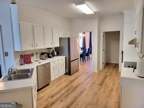 Kitchen - 2703 Boars Head Rd, Augusta, GA 30907 photo 6 of 6