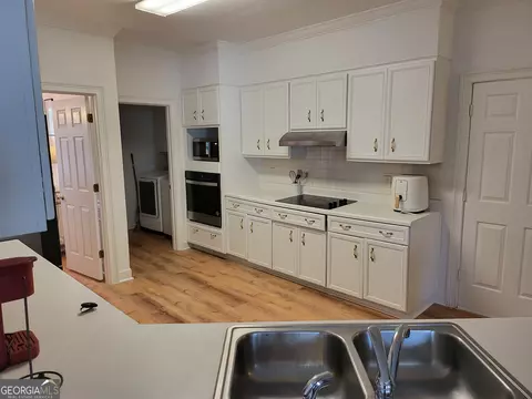 Kitchen - 2703 Boars Head Rd, Augusta, GA 30907 photo 3 of 6