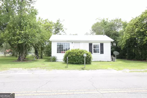 511 E 17th St, Alma, GA 31510