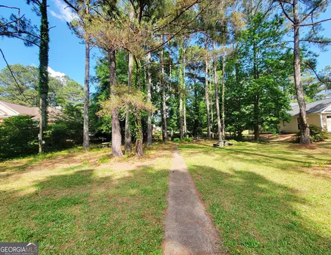 116 W Greenwich Cir, Lagrange, GA 30241