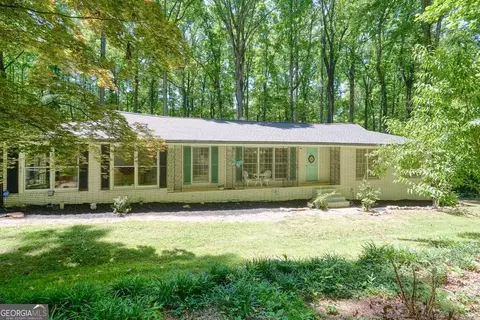 285 Hembredge Dr, Canton, GA 30115