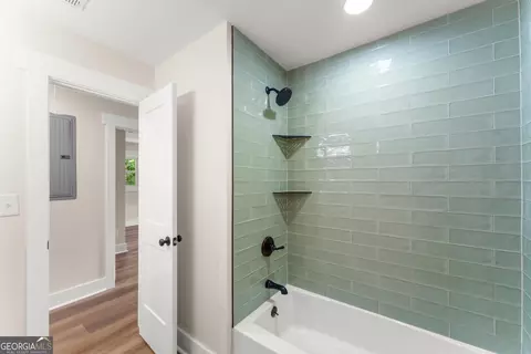 Bath - 45 E Rocky St NE, White, GA 30184 photo 5 of 5
