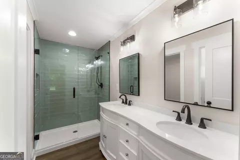 Bath - 45 E Rocky St NE, White, GA 30184 photo 1 of 5