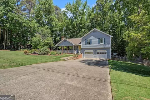 1354 W Prospect Dr, Lawrenceville, GA 30043