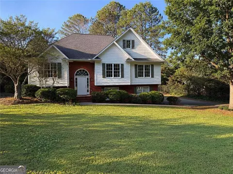 12 Lamplighter Cv NW, Cartersville, GA 30120