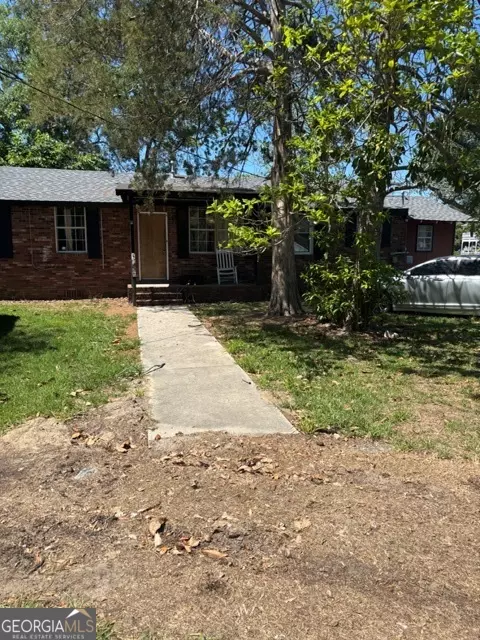 210 Cedar St, Claxton, GA 30417 photo 3