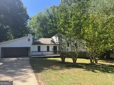 6061 Ridge Way, Douglasville, GA 30135
