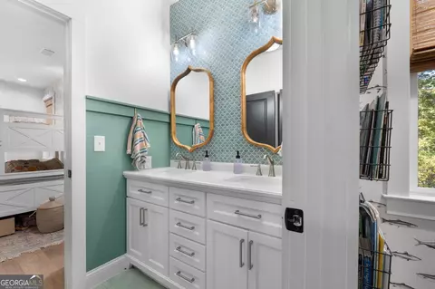 Bath - 1777 Stark Rd, Jackson, GA 30233 photo 6 of 9