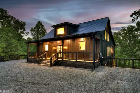819 Hap Holt, Ellijay, GA 30540
