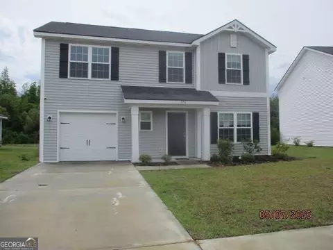 196 Brightleaf Cir, Hinesville, GA 31313