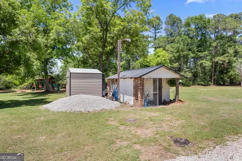 Exterior - 4562 Gip Rd, Millen, GA 30442 photo 4 of 7