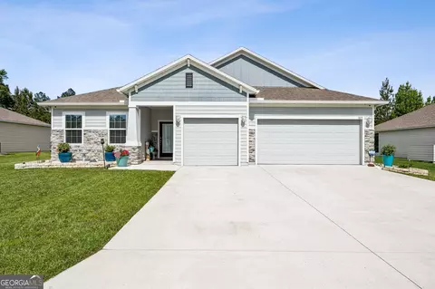 105 Starboard Ct, Kingsland, GA 31548