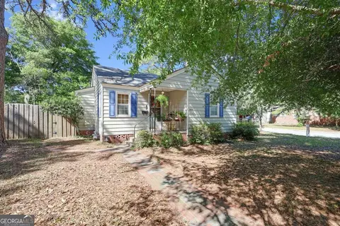 2224 E 38th St, Savannah, GA 31404