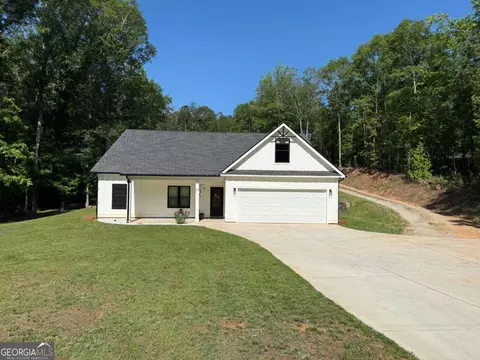 30 W Greenwood Dr, Carrollton, GA 30117