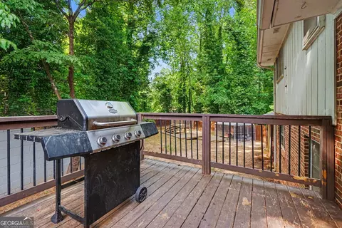 Exterior - 90 Elm Dr, Toccoa, GA 30577 photo 5 of 7