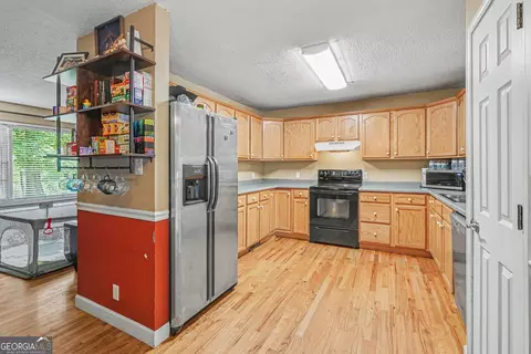 Kitchen - 90 Elm Dr, Toccoa, GA 30577 photo 2 of 3