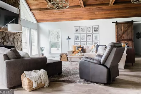 Living - 801 Glass Bridge Rd, Lagrange, GA 30240 photo 2 of 3