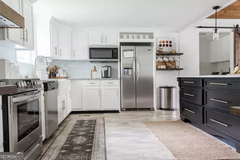 Kitchen - 801 Glass Bridge Rd, Lagrange, GA 30240 photo 2 of 2