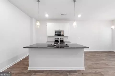 Kitchen - 114 Meadowview Dr, Temple, GA 30179 photo 2 of 2