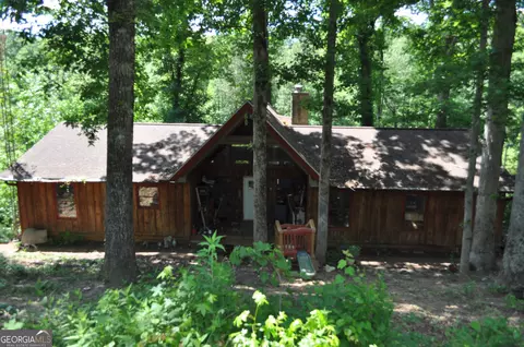 685 Rock Mills Rd, Lagrange, GA 30240