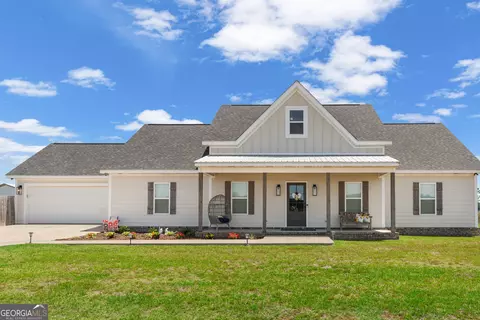 404 Zoarbella Dr, Baxley, GA 31513