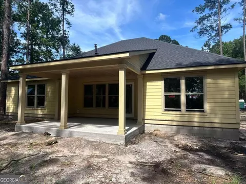 116 Eagle Crest Dr, Waverly, GA 31565