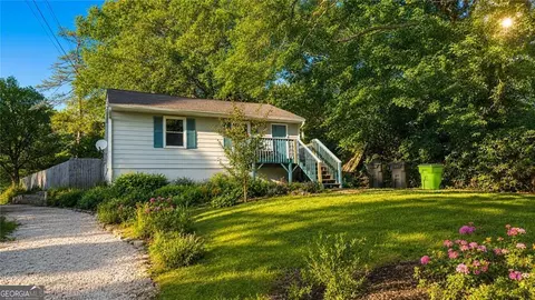 1092 Mable St SW, Mableton, GA 30126
