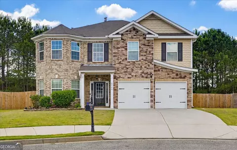 6744 Oak Hill Pl, Fairburn, GA 30213