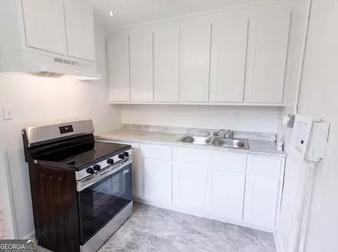 Kitchen - 243 Glenn St, Jackson, GA 30233 photo 1 of 1